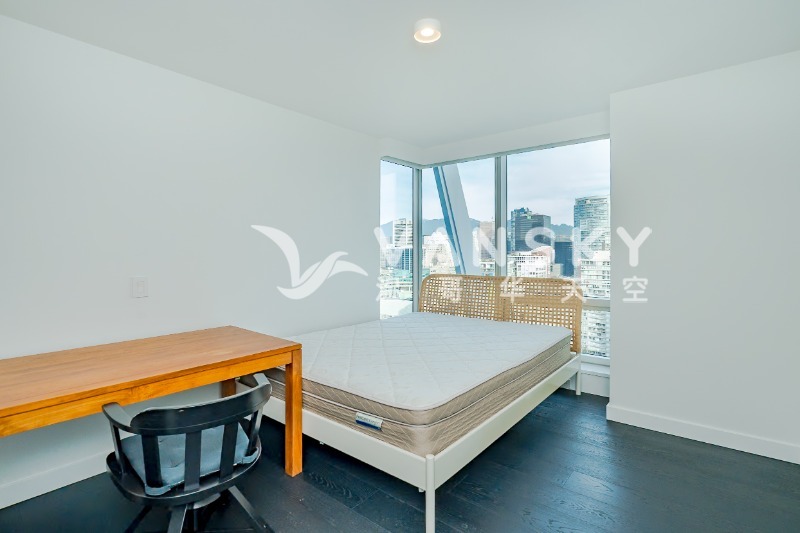 260420115913_2703-1111 Richards St Vancouver260206122.jpg